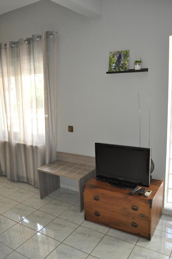 Maro'S Family Studios Limenas  Dış mekan fotoğraf